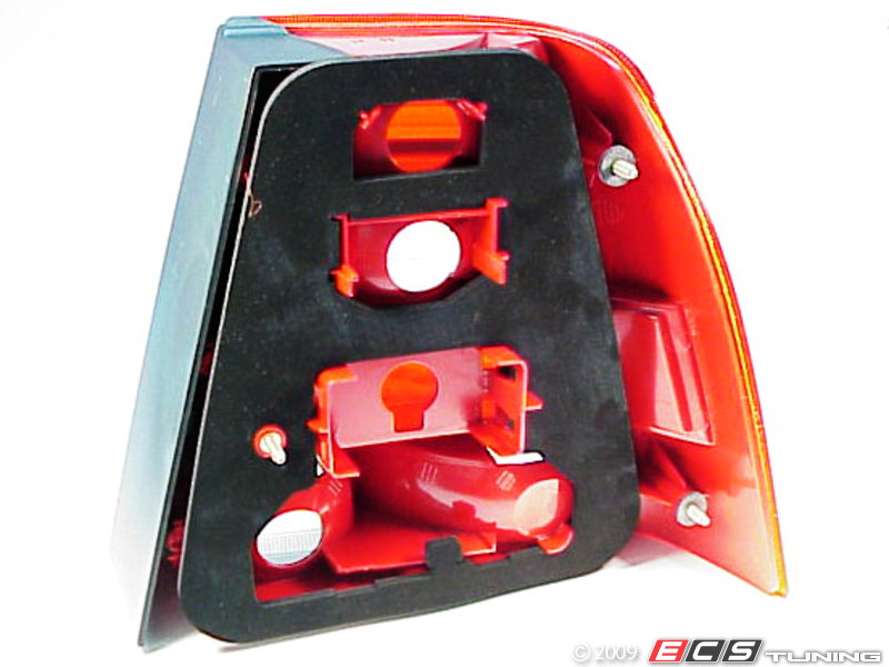 Volkswagen Jetta Gli 2004. OEM 2004 Jetta GLI Taillight