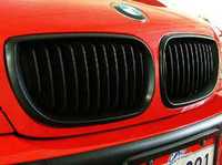 ECS Late E46 Sedan Blackout Kidney Grille Set (Matte Black)