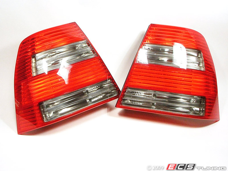 Volkswagen Jetta Gli 2004. OEM 2004 Jetta GLI Taillight